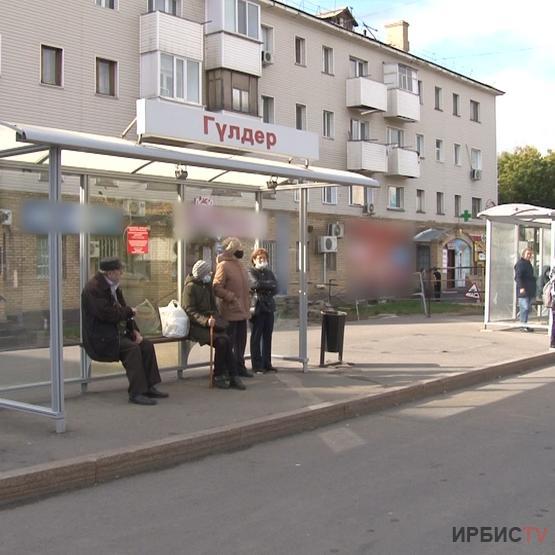 Почти 500 квадратных метров стекла заменили на автобусных остановках в Павлодаре